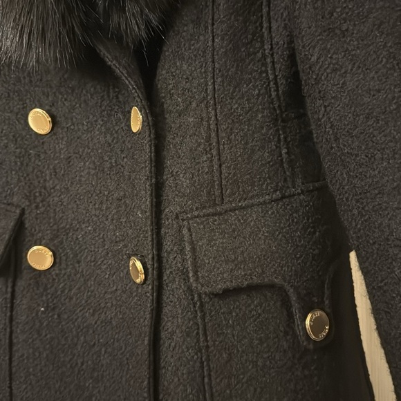 Guess peacoat with fur - Picture 8 of 15